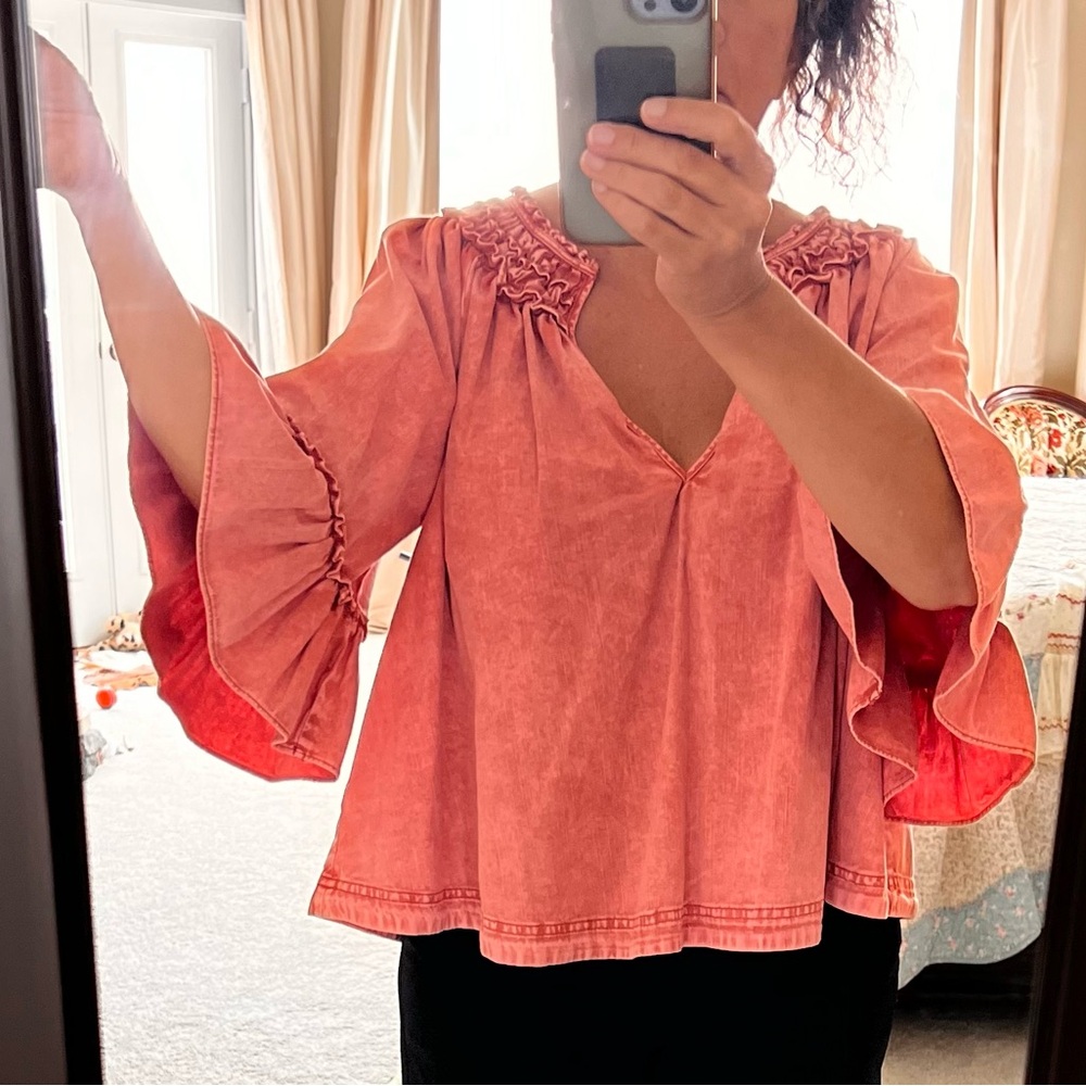 Selling upscale barely worn clothing.